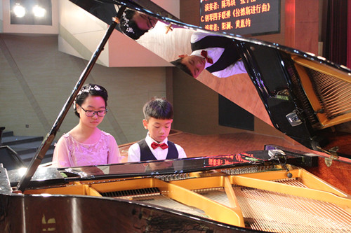钢琴四手联弹《拉德斯进行曲》.JPG